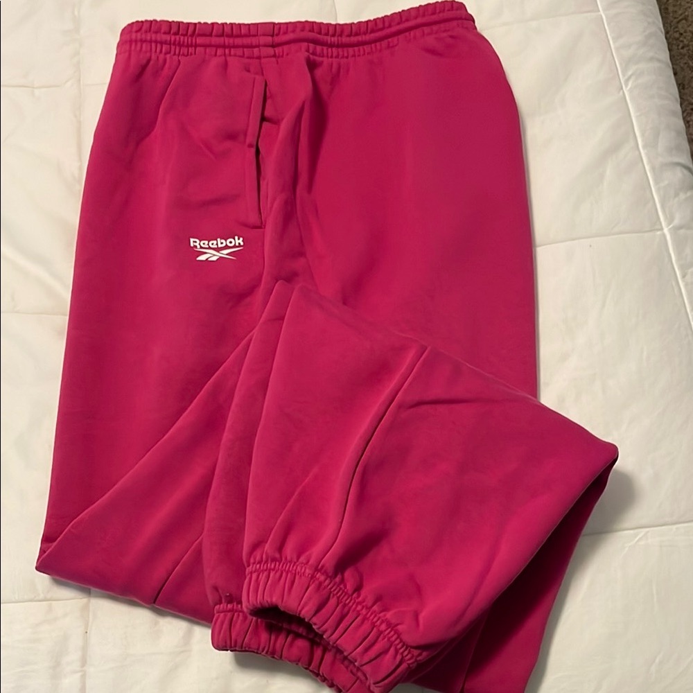 Reebok Pink Track Pants for Comfort and Movement